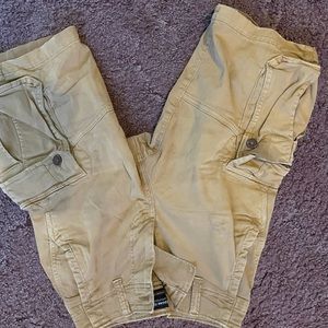 American eagle men’s cargo shorts size 26